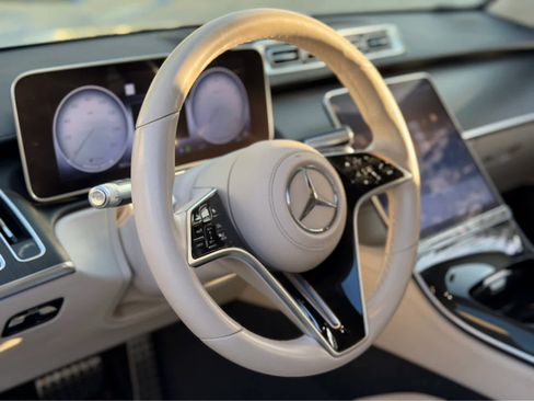 Used 2022 Mercedes-Benz S 500 4MATIC image 6