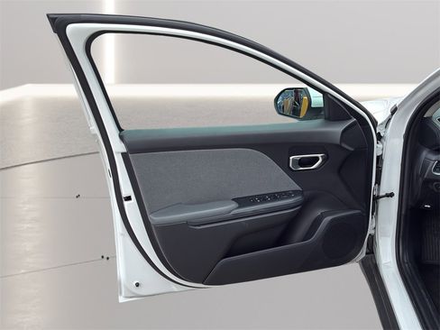 Used 2025 Kia K4 EX image 11