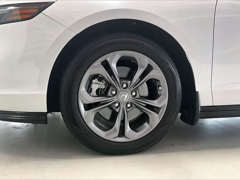 Used 2023 Honda Accord EX-L image 8