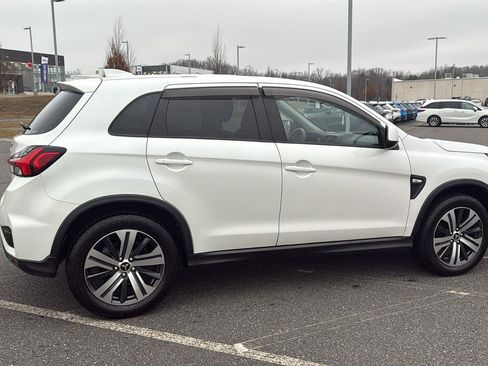 Used 2020 Mitsubishi Outlander Sport ES image 5