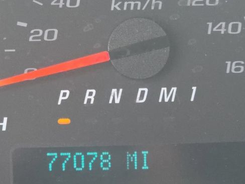 Used 2021 Chevrolet Express 2500 w/ Driver Convenience Package RWD image 19