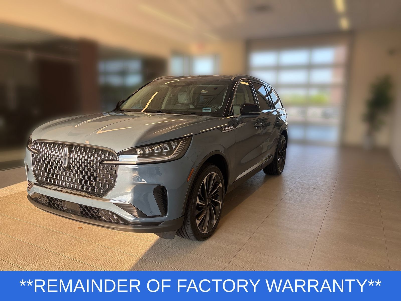Certified 2025 Lincoln Aviator Reserve AWD/4WD image 5