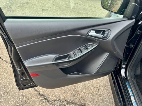 Used 2017 Ford Focus RS image 9