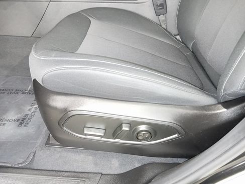 Used 2025 Jeep Grand Cherokee L Laredo AWD/4WD image 18