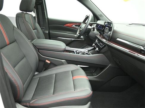 Used 2024 Chevrolet Traverse RS w/ LPO, Floor Liner Package image 27