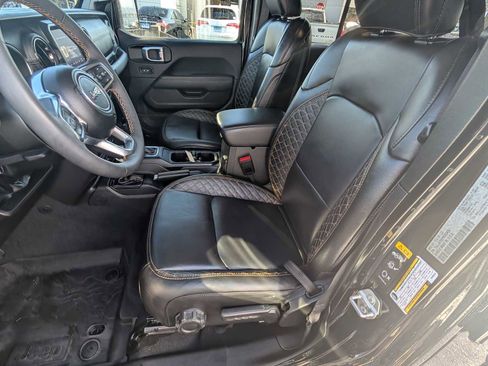 Certified 2023 Jeep Wrangler Unlimited Sahara AWD/4WD image 9