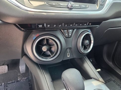 Used 2023 Chevrolet Blazer LT FWD image 25