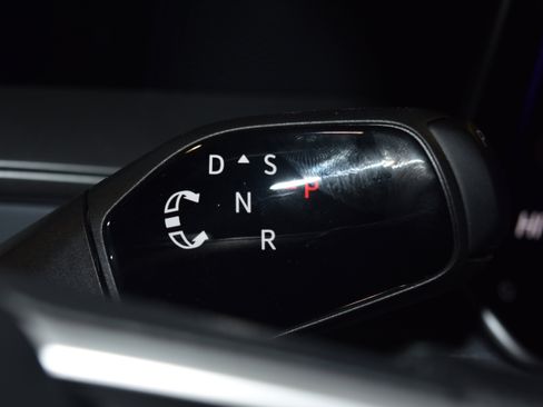 New 2026 Volkswagen Tiguan SE R-Line image 14