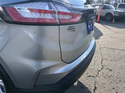 Used 2023 Ford Edge SE image 10