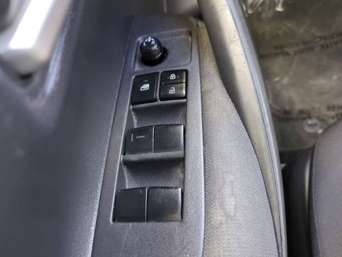 Used 2020 Toyota Corolla LE FWD image 21