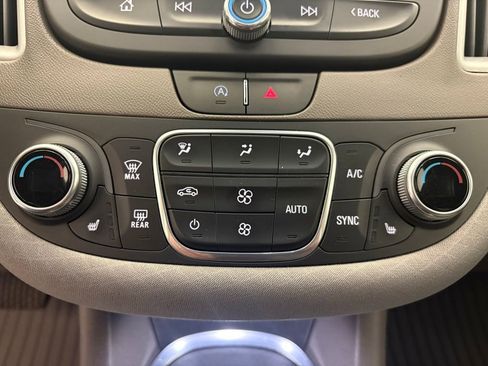 Used 2024 Chevrolet Malibu LT FWD image 8