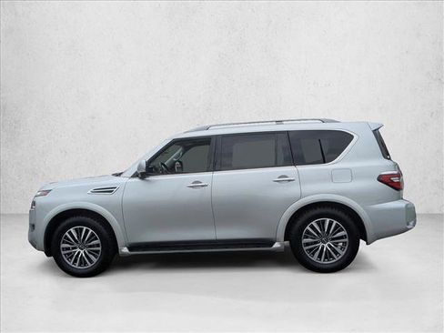 Used 2023 Nissan Armada SL w/ Captain's Chairs Package image 4