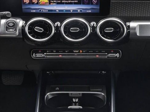 Used 2026 Mercedes-Benz GLB 250 image 20