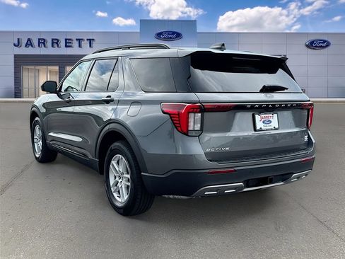 New 2026 Ford Explorer Active w/ Active Comfort Package RWD image 5