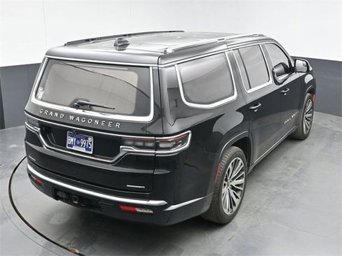 Used 2022 Jeep Grand Wagoneer Series III image 29