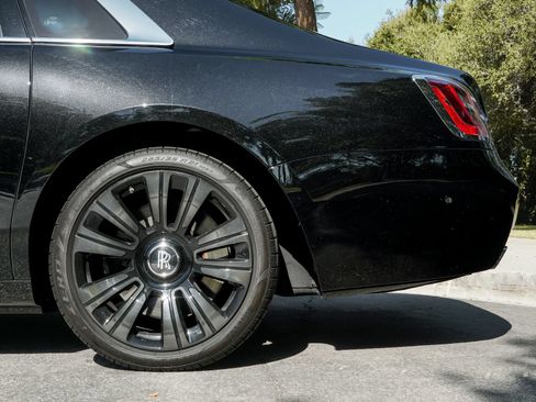 Certified 2021 Rolls-Royce Ghost AWD/4WD image 4