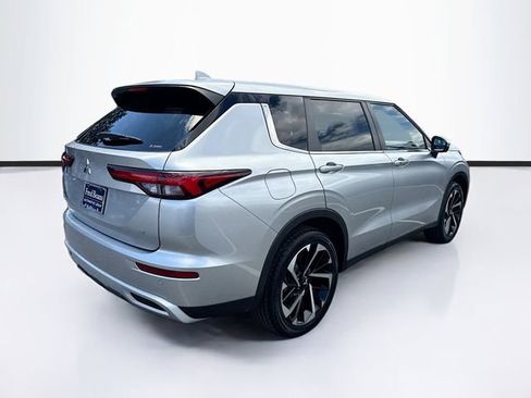 Used 2022 Mitsubishi Outlander SE AWD/4WD image 8