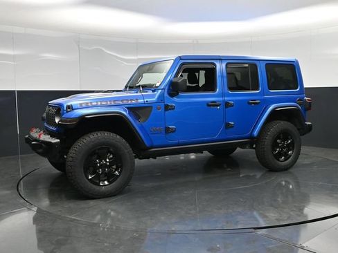 Used 2024 Jeep Wrangler Unlimited Rubicon AWD/4WD image 9