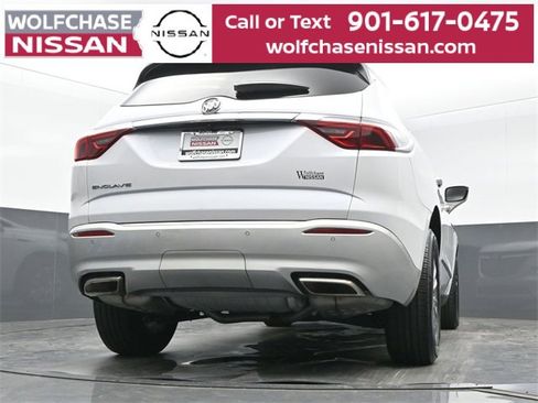 Used 2023 Buick Enclave Essence image 24