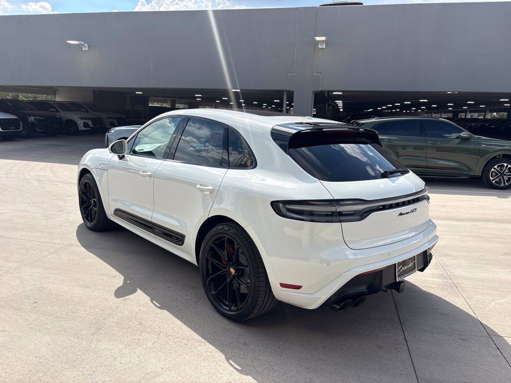 Used 2025 Porsche Macan GTS AWD/4WD image 7
