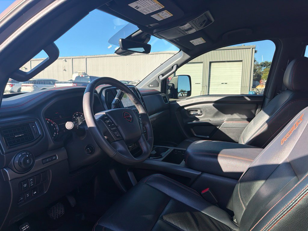 Used 2024 Nissan Titan PRO-4X w/ Pro-4x Convenience Package AWD/4WD image 13