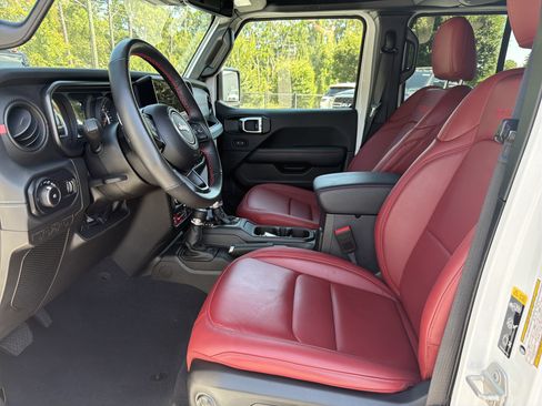 Used 2024 Jeep Wrangler Unlimited Rubicon 392 AWD/4WD image 11