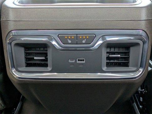 New 2025 GMC Sierra 2500 Denali w/ Denali Reserve Package image 17