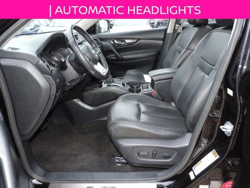 Used 2020 Nissan Rogue SL w/ Premium Package image 13