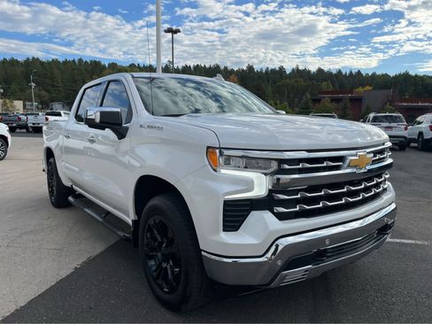 Used 2025 Chevrolet Silverado 1500 LTZ image 4