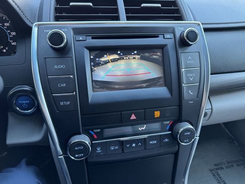 Used 2016 Toyota Camry LE FWD image 9