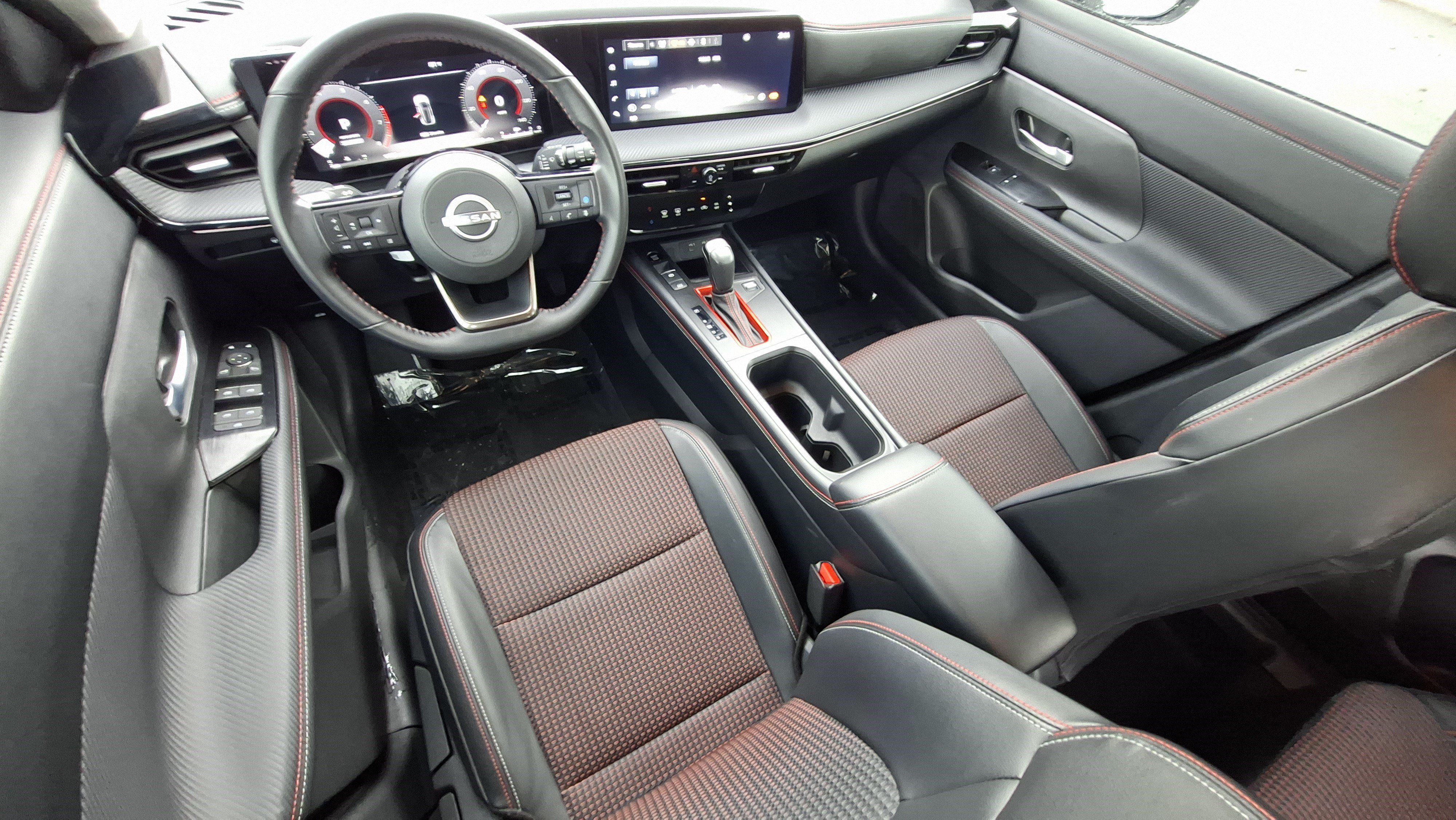 Certified 2025 Nissan Kicks SR FWD image 19
