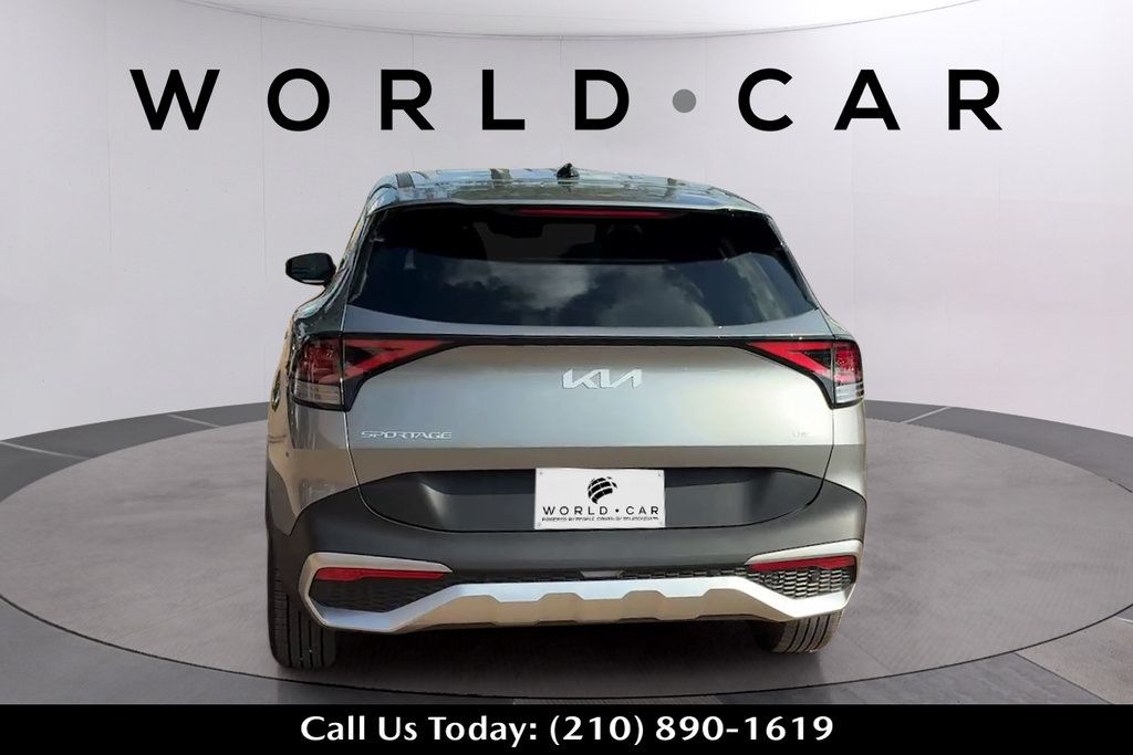 Used 2025 Kia Sportage LX FWD image 6