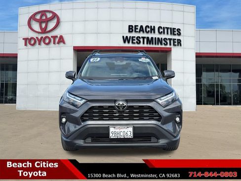 Used 2022 Toyota RAV4 XLE Premium AWD/4WD image 4