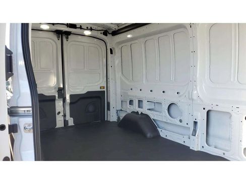 New 2026 Ford Transit 250 148 Medium Roof image 19