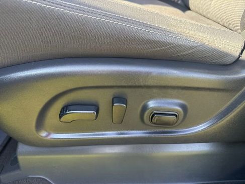 Used 2024 Nissan Titan SV w/ SV Bronze Edition Package image 15