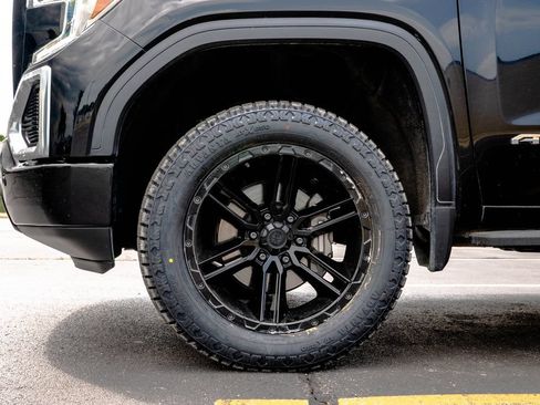 Used 2021 GMC Sierra 1500 AT4 w/ AT4 Premium Package AWD/4WD image 10