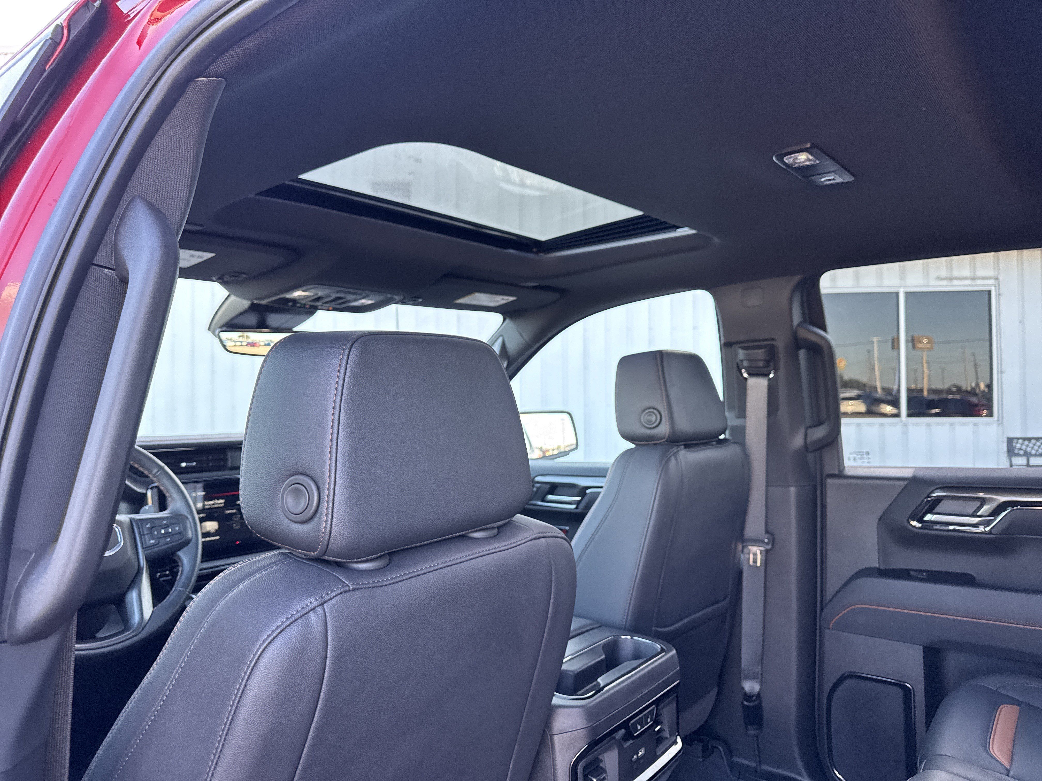 Used 2025 GMC Sierra 1500 AT4 w/ AT4 Premium Package AWD/4WD image 11
