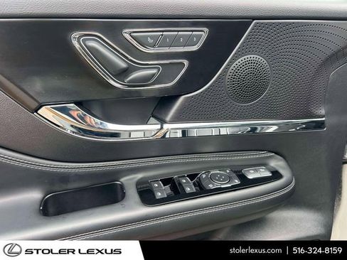 Used 2024 Lincoln Corsair AWD w/ Equipment Group 101A image 21