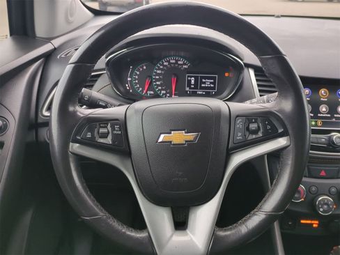 Used 2022 Chevrolet Trax LT w/ Driver Confidence Package image 22