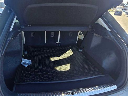 Certified 2025 Audi Q3 2.0T Premium Plus w/ Premium Plus Package image 17