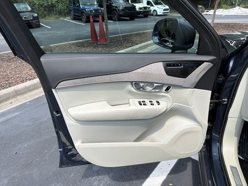 Certified 2023 Volvo XC90 B6 Ultimate w/ Protection Package Premier AWD/4WD image 49