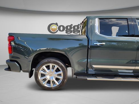 New 2026 Chevrolet Silverado 1500 High Country w/ High Country Premium Package AWD/4WD image 26