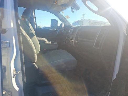 Used 2018 RAM 3500 Tradesman w/ Chrome Appearance Group AWD/4WD image 5