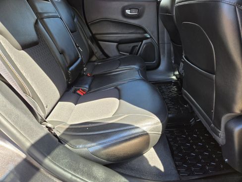 Used 2018 Jeep Compass Latitude w/ Popular Equipment Group image 13