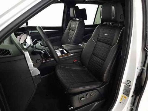 Certified 2025 Cadillac Escalade Sport Platinum w/ LPO, ONYX Package image 21