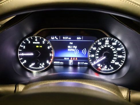 Used 2023 Nissan Murano SV image 13