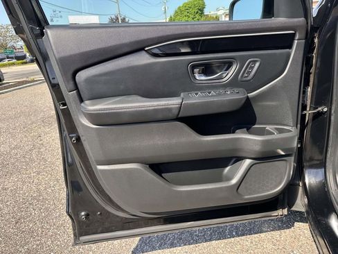 Used 2023 Honda Pilot EX-L image 8