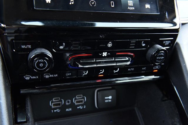 Used 2022 Jeep Grand Cherokee L Laredo w/ Luxury Tech Group I AWD/4WD image 15