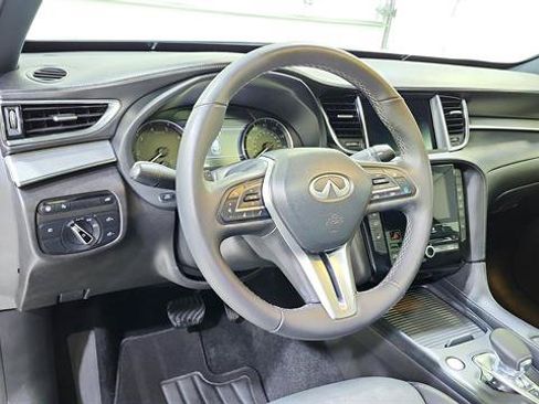 Used 2021 INFINITI QX50 Luxe w/ Appearance Package FWD image 19