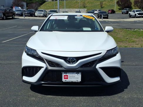 Certified 2024 Toyota Camry SE w/ Convenience Package image 2